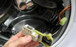Как заменить блокировку люка в стиральной машине