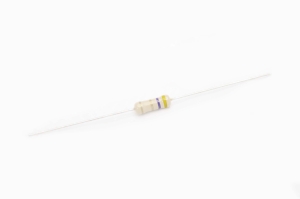 Резистор   0.5W      4.7 Om