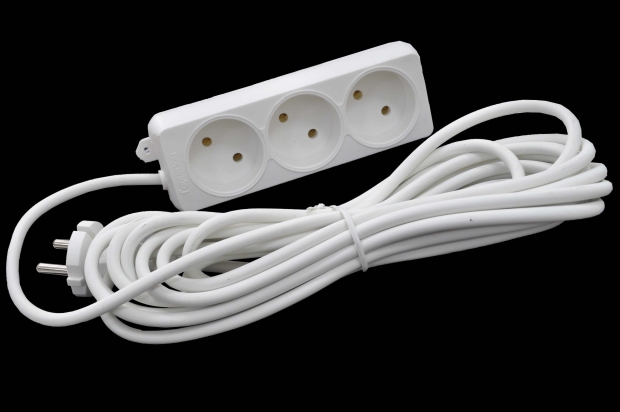 61646 Удлинитель Гарнизон EL-NL3-W-5 220V 3 розетки 5.0м