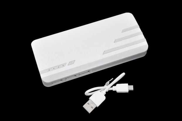 Портативное зарядное устройство EX-255 10000mA-ч. 3USB 2.1A+1A+1A