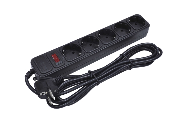 23579 Сетевой фильтр CBR CSF 2500-3.0 220V 5 евророзеток 3,0м (черный)