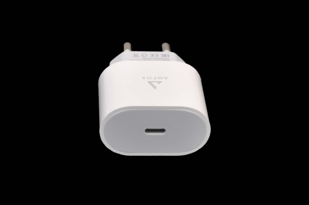 26498 Сетевое зарядное устройство Amfox AH-20 20W, 1Type-C, блочок, быстрый заряд QC 3.0 белое
