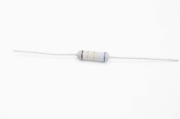Резистор   2W       6.8 Om