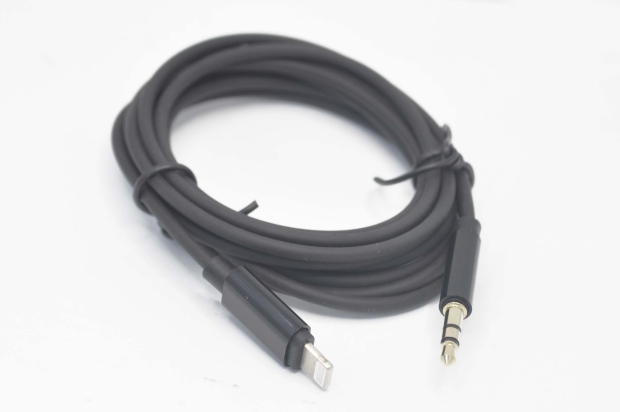 Кабель More choice UK22i AUX аудио 3,5мм-Lightning 8-pin  2m, черный