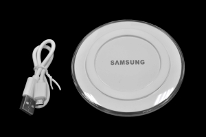 12311 Беспроводное зарядное устройство Samsung EP-PG920I white