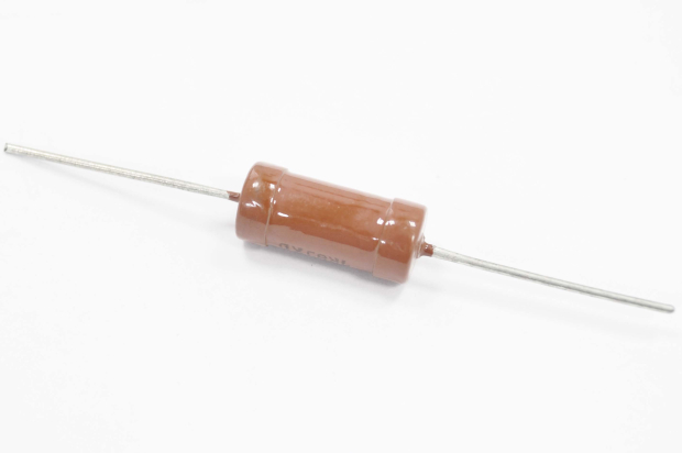 Резистор   2W       1.8 OM (МЛТ-2)