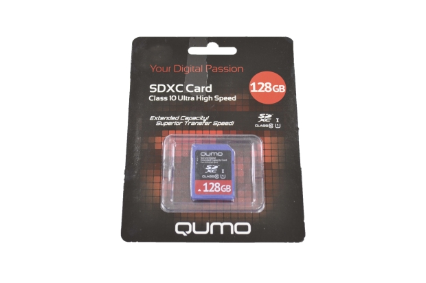 18746 Карта памяти Qumo SD 128Gb Class10 UHS-I 3.0 (черно-красная)