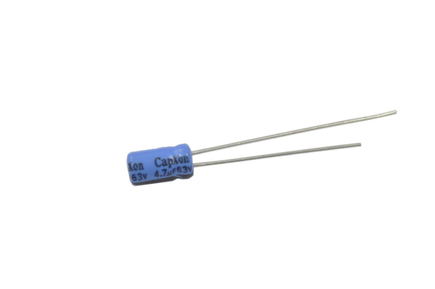 4.7mkF  63V  85C Capxon SM mini конденсатор