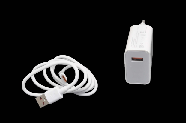 Сетевое зарядное устройство Xiaomi USB PD/QC4.0 67W (27Watt)  белое