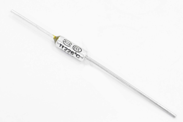 Термопредохранитель 226C 15A (металл) RY-01