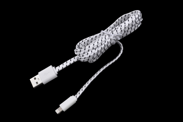 22152 Кабель Qumo USB-Apple 8pin плоский, оплетка PVC 1.5м white
