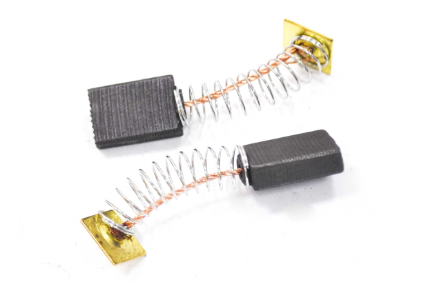 558 Электроугольная щетка 5х11х13.5 пружина-пятак для Интерскол ДУ-1000W