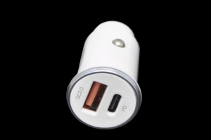 24133 Автомобильное зарядное устройство 30 Вт QC3.0+PD XO CC25 1USB+1Type-C, белое