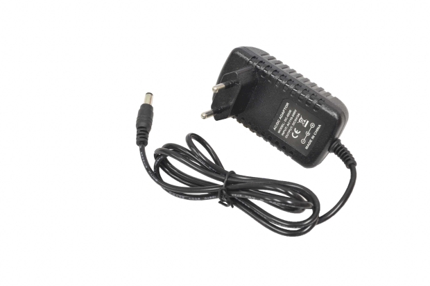 Блок питания 220V/ 5V  3.0A 0530 (5.5x2.5) импульсный (адаптер)