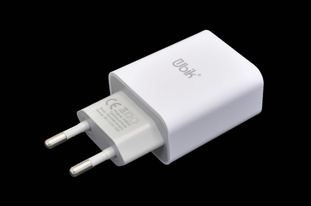 UHS22W Сетевое зарядное устройство UBIK  2USB, 2A, белый
