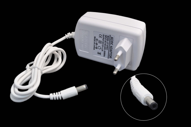 Блок питания 220V/12V  2.0A OT-APB31 (белый) (5.5x2.5) импульсный (адаптер)