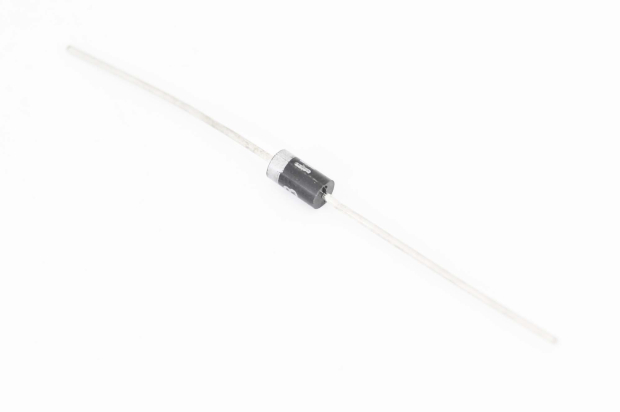 HER158 (1000V, 1.5A, 75ns) Диод