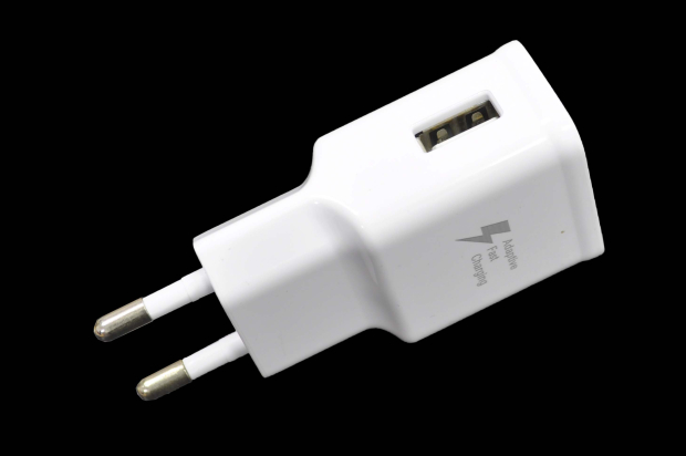 54034 Сетевое зарядное устройство,быстрый заряд  ACD-Q151-S3W 1USB, 2.0A